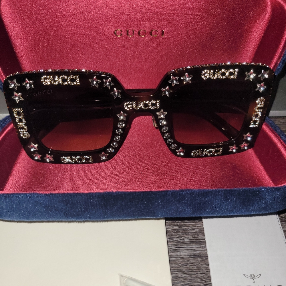GUCCI SUNGLASSES